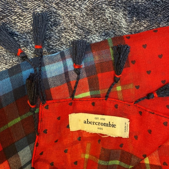 Abercrombie & Fitch red, white, blue and green with hearts & plaid pattern - Picture 2 of 3
